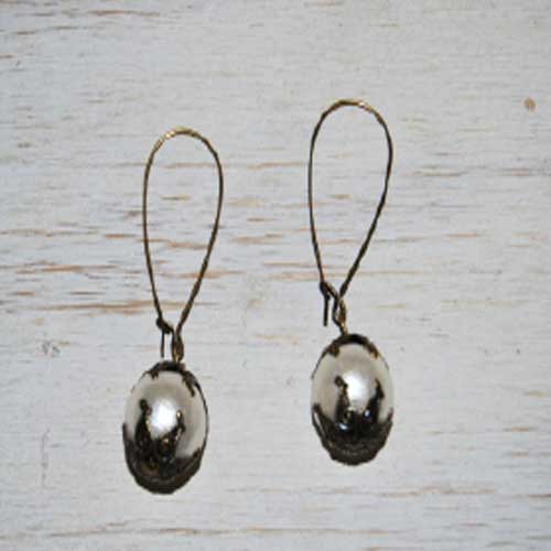Cotton Pearl Earrings