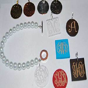 Pearl Bracelet with Metal Charm
