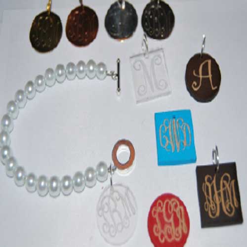 Pearl Bracelet with Metal Charm